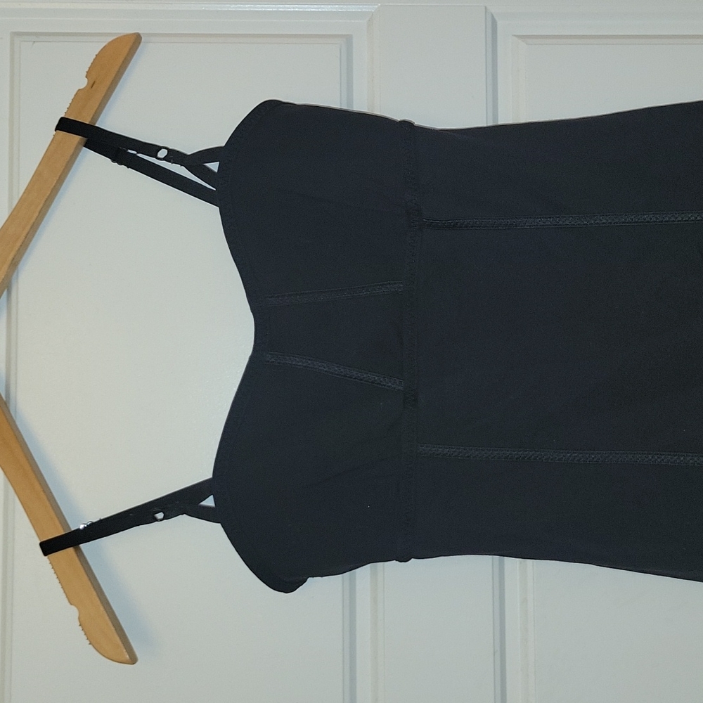 Lululemon Tank - Picture 2 of 7